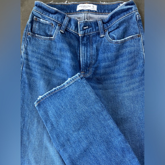 NWOT Abercrombie 90s low rise straight jeans, dark wash - Picture 7 of 7
